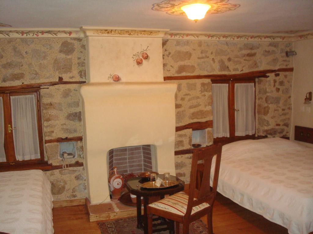 ארנאיה Oikia Alexandrou Traditional Inn מראה חיצוני תמונה